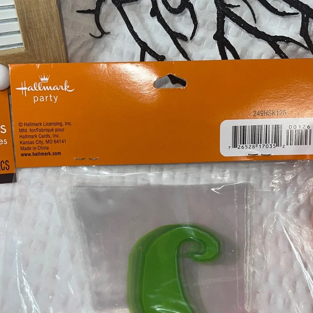 Hallmark Halloween Party Favors Sacs, Treat Gift Bags, 30 Ct. NIP, Felt Stickers